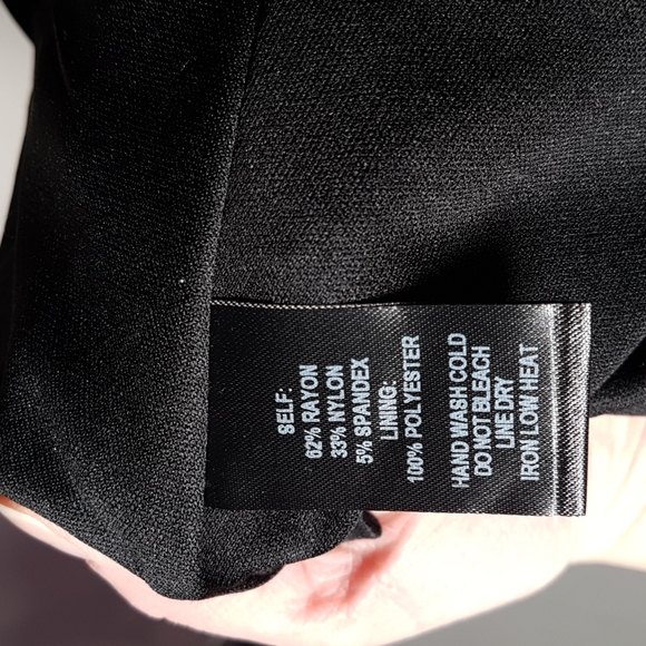 Lulu's black party dress - Picture 7 of 8